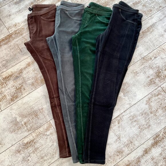 Bundle of HUE Corduroy Leggings - Picture 2 of 5